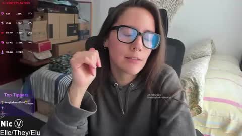 Nicole online show from 21, 7, 2026