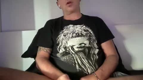 Snapshot of thewho81 chatting on 12, 6, 2026 thewho81 online show from 12, 6, 2026