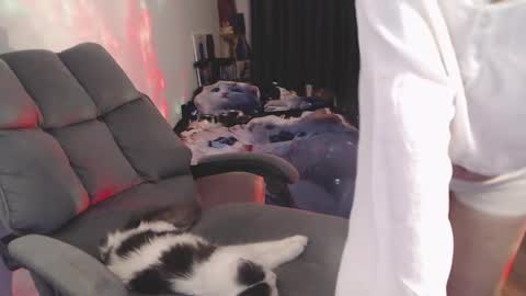 theysaidimcute online show from 19, 3, 2026