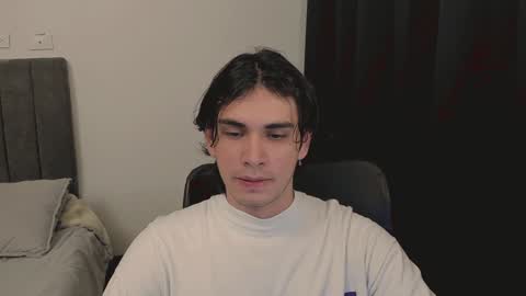 thiaan__ online show from 12, 1, 2025