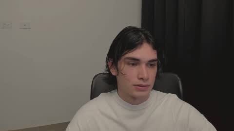 thiaan__ online show from 28, 2, 2025