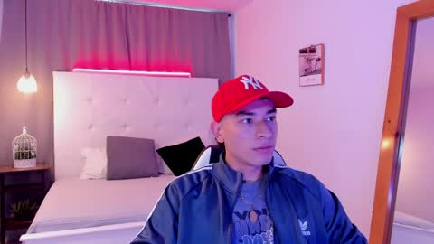 Thiago  online show from 23, 4, 2026
