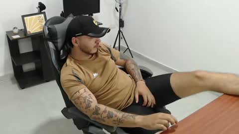 thiago_420 online show from 2, 7, 2026