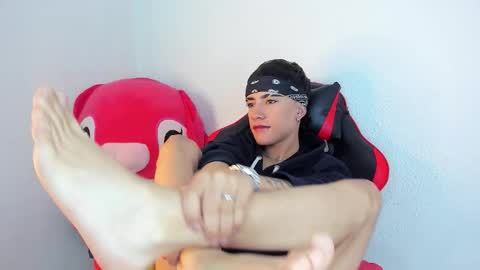 Snapshot of thiago_dv chatting on 22, 11, 2025 Thiago online show from 22, 11, 2025