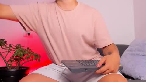 Snapshot of thiago_occonor chatting on 1, 11, 2025 thiago_occonor online show from 1, 11, 2025