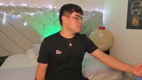 Snapshot of thiago_occonor chatting on 13, 11, 2025 thiago_occonor online show from 13, 11, 2025