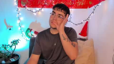 Snapshot of thiago_occonor chatting on 27, 11, 2025 thiago_occonor online show from 27, 11, 2025