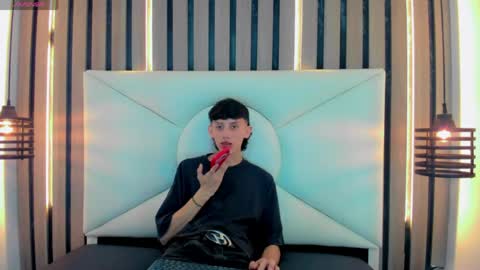 Snapshot of thiago_twink38 chatting on 23, 4, 2026 thiago_twink38 online show from 23, 4, 2026