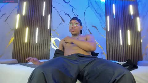 ThiagoBerry online show from 22, 2, 2026