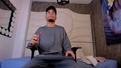 ThiagoFerreti online show from 11, 9, 2025