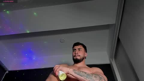 THIAGO MENESES online show from 15, 4, 2026