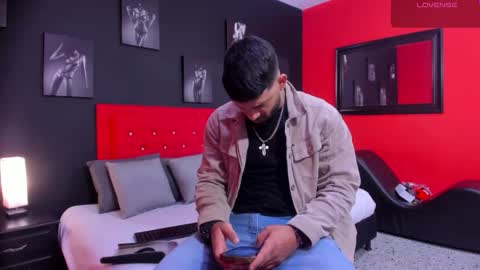 Thia Gomez online show from 15, 12, 2025