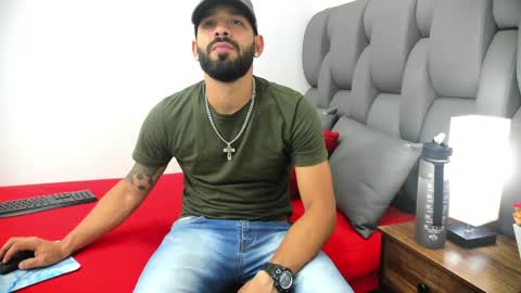 Thia Gomez online show from 31, 3, 2026