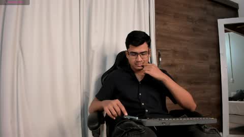 thiagovega_ online show from 7, 6, 2026