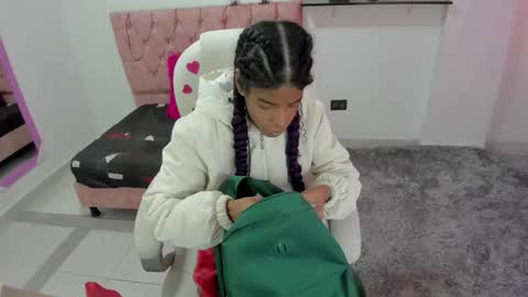 thianahornyy online show from 20, 2, 2026