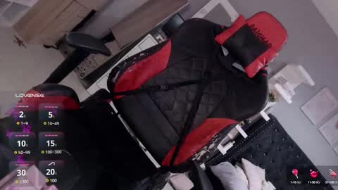 Snapshot of thicc_devie chatting on 6, 2, 2025 Call me Devie  online show from 6, 2, 2025