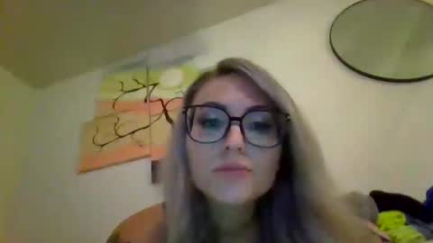 Snapshot of thiccthicc13 chatting on 22, 9, 2025 thiccthicc13 online show from 22, 9, 2025