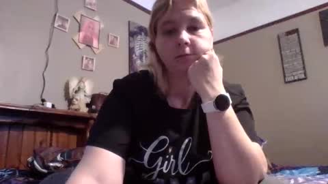 thickblonde_92 online show from 13, 10, 2025