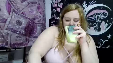 Snapshot of thickgingergoddess chatting on 18, 11, 2025 Ariel online show from 18, 11, 2025