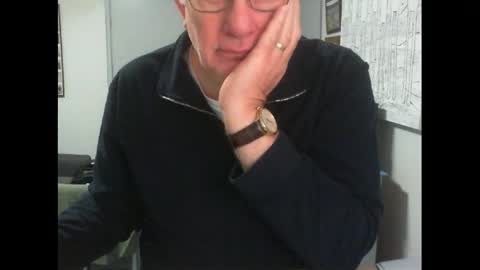 Snapshot of thickmelnik chatting on 17, 5, 2026 James online show from 17, 5, 2026