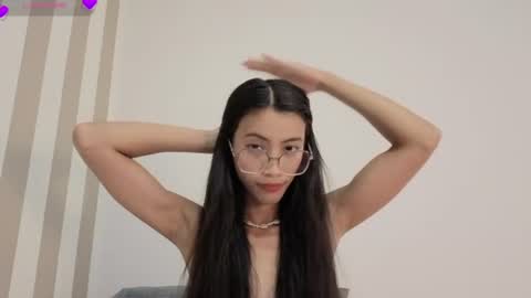 Snapshot of thifa2x chatting on 4, 7, 2026 thifa2x online show from 4, 7, 2026