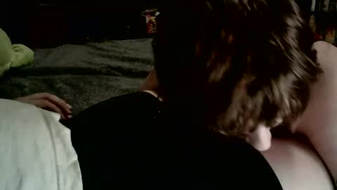 Snapshot of thighs4thighs chatting on 15, 3, 2026 Star Moon online show from 15, 3, 2026