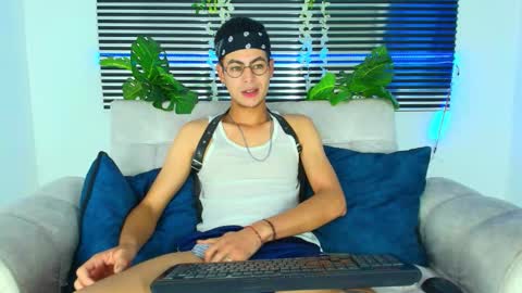 Thiago Saenzz online show from 8, 2, 2026