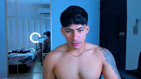 MICHAEL AND CRISS online show from 22, 10, 2025