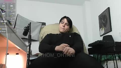 Snapshot of thom_ohtani chatting on 28, 5, 2026 thom_ohtani online show from 28, 5, 2026
