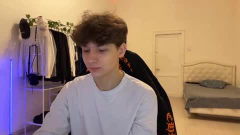 Snapshot of thomas617826 chatting on 17, 11, 2025 Thomas Hill online show from 17, 11, 2025