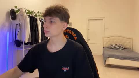 Snapshot of thomas617826 chatting on 28, 11, 2025 Thomas Hill online show from 28, 11, 2025