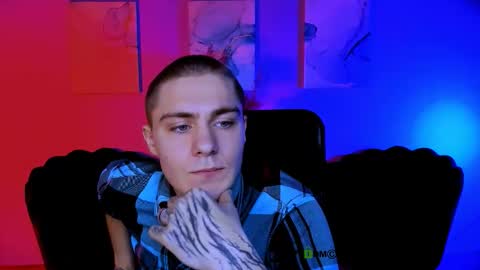 thomas_crow online show from 28, 11, 2025