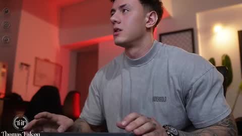 Snapshot of thomas_falcon1 chatting on 10, 2, 2025 Thomas Falcon online show from 10, 2, 2025