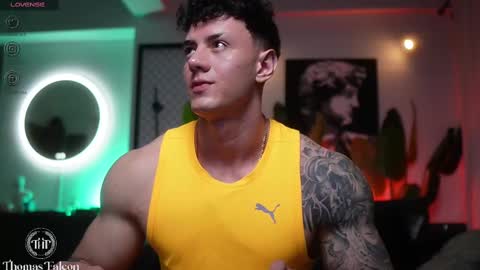 Snapshot of thomas_falcon1 chatting on 28, 2, 2025 Thomas Falcon online show from 28, 2, 2025