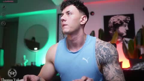 Snapshot of thomas_falcon1 chatting on 5, 3, 2025 Thomas Falcon online show from 5, 3, 2025