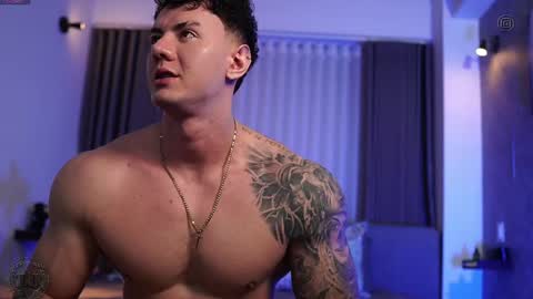 Snapshot of thomas_falcon1 chatting on 1, 10, 2025 Thomas Falcon online show from 1, 10, 2025