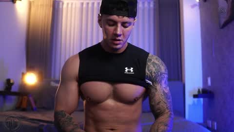 Snapshot of thomas_falcon1 chatting on 8, 10, 2025 Thomas Falcon online show from 8, 10, 2025