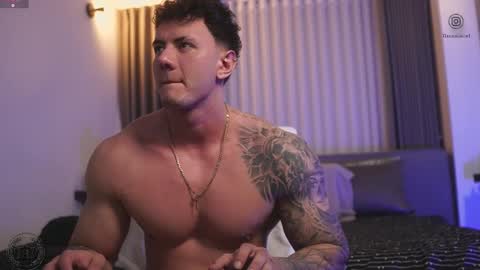 Snapshot of thomas_falcon1 chatting on 20, 10, 2025 Thomas Falcon online show from 20, 10, 2025