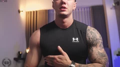 Snapshot of thomas_falcon1 chatting on 22, 10, 2025 Thomas Falcon online show from 22, 10, 2025