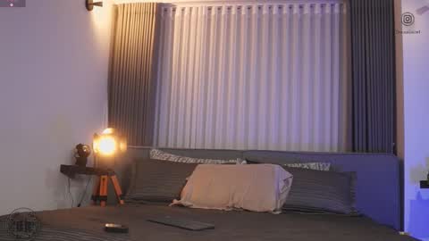 Snapshot of thomas_falcon1 chatting on 23, 10, 2025 Thomas Falcon online show from 23, 10, 2025