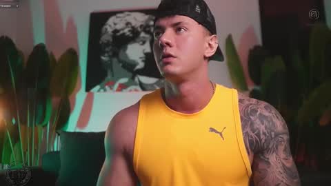 Snapshot of thomas_falcon1 chatting on 14, 11, 2025 Thomas Falcon online show from 14, 11, 2025