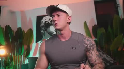 Snapshot of thomas_falcon1 chatting on 15, 11, 2025 Thomas Falcon online show from 15, 11, 2025