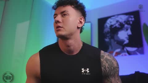 Snapshot of thomas_falcon1 chatting on 15, 12, 2025 Thomas Falcon online show from 15, 12, 2025