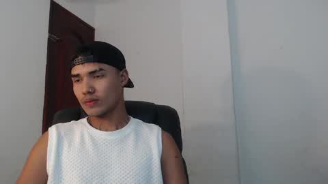 Snapshot of thomas_latin_boy chatting on 13, 12, 2024 Thomas online show from 13, 12, 2024
