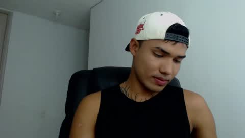 Snapshot of thomas_latin_boy chatting on 22, 1, 2025 Thomas online show from 22, 1, 2025