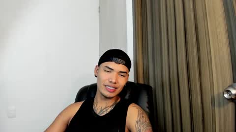 Snapshot of thomas_latin_boy chatting on 7, 2, 2025 Thomas online show from 7, 2, 2025