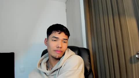 Snapshot of thomas_latin_boy chatting on 12, 2, 2025 Thomas online show from 12, 2, 2025