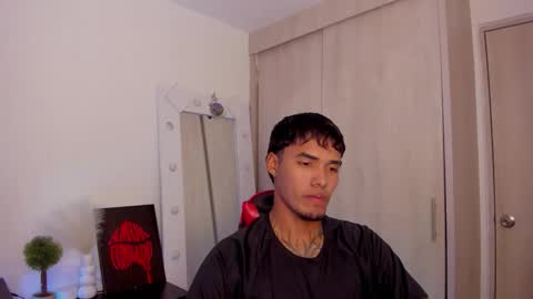 Snapshot of thomas_latin_boy chatting on 15, 5, 2026 Thomas online show from 15, 5, 2026