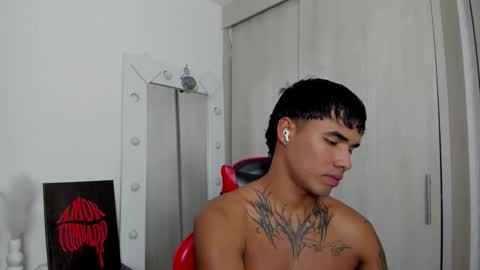 Snapshot of thomas_latin_boy chatting on 16, 5, 2026 Thomas online show from 16, 5, 2026