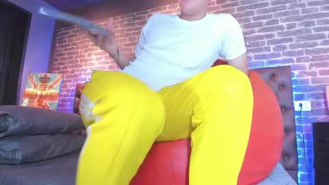 Snapshot of thomas_may4rs chatting on 21, 2, 2025 ---Thomas--- online show from 21, 2, 2025